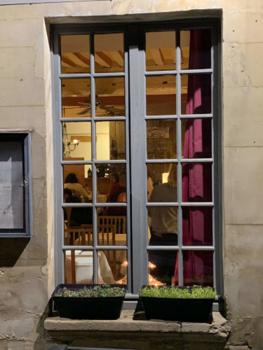 La Casiniere Caen window