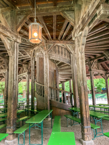 Englischer Garten wood steps