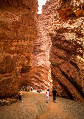 El Anfiteatro Salta narrow canyon