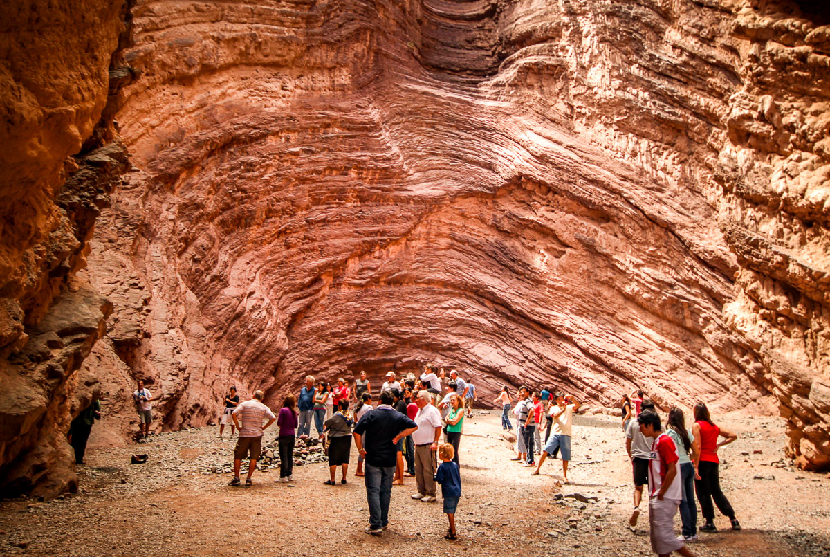 people listening to music El Anfiteatro Salta