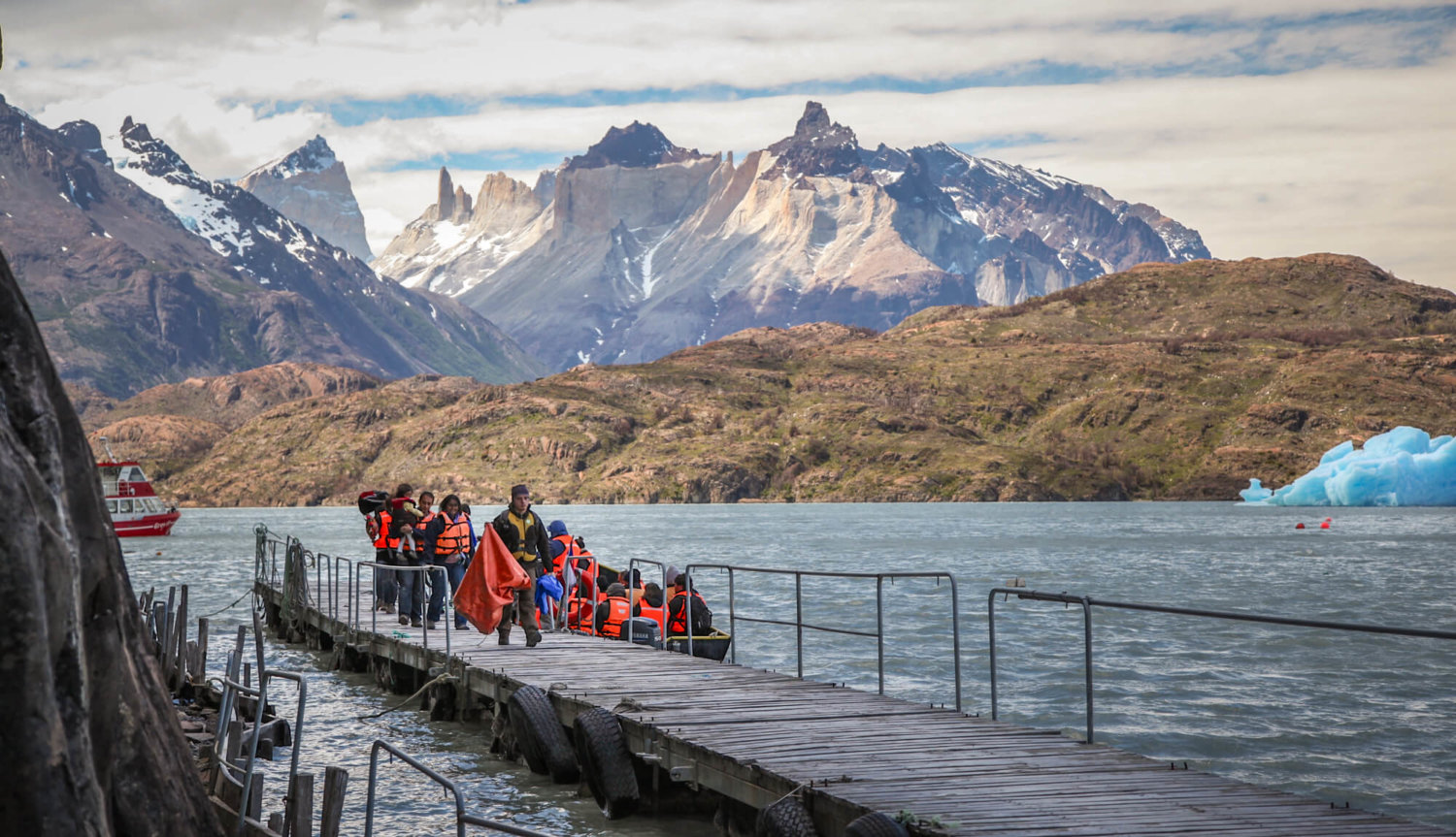 Loading boat in Lago Grey Patagonia