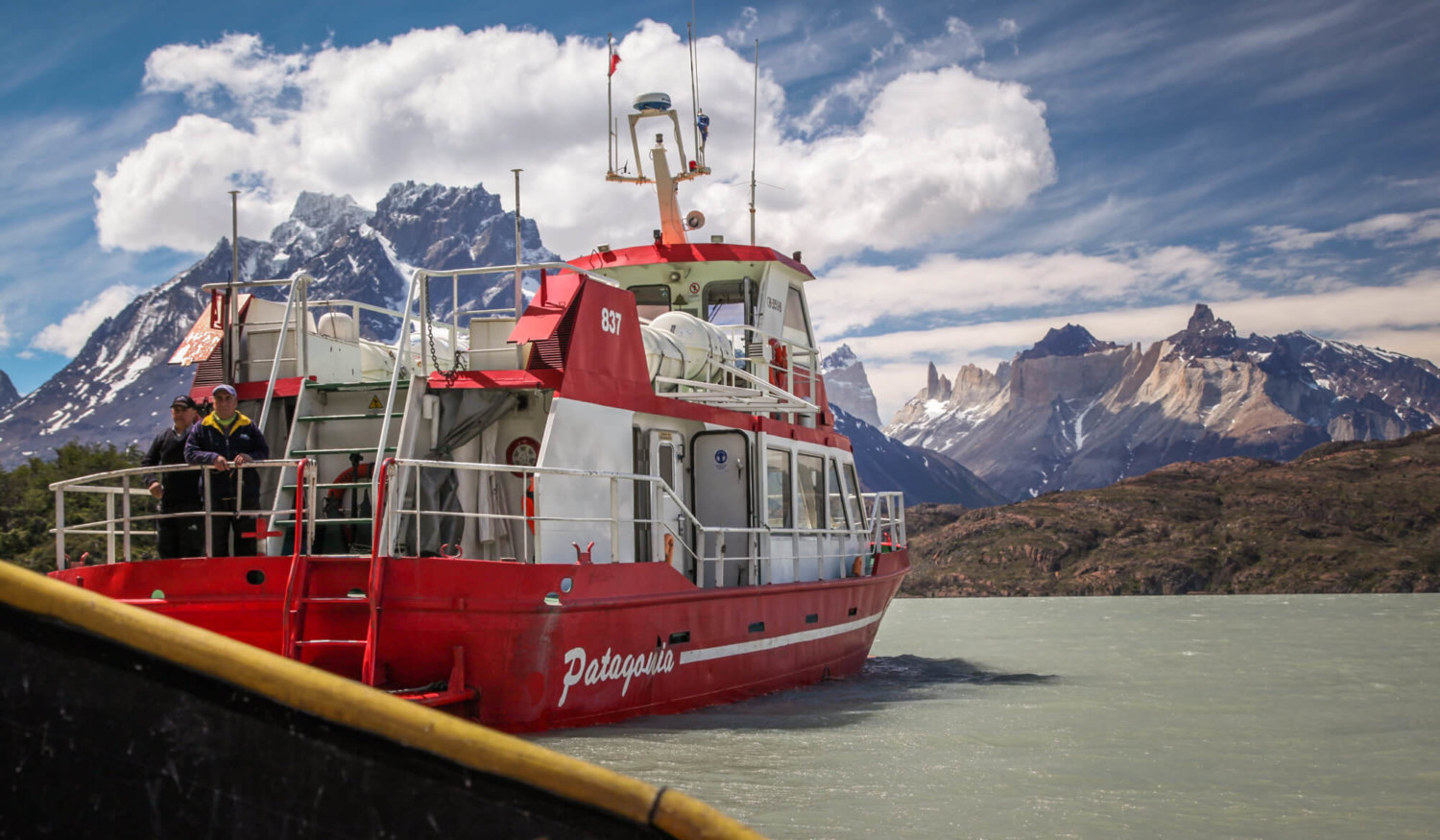 Glacier boat Lago Grey Patagonia