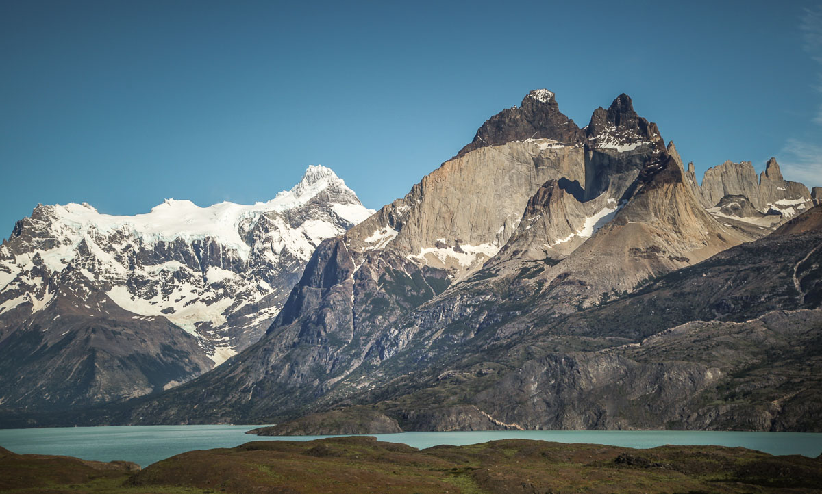 Torres del Pain Los Cuernos peaks