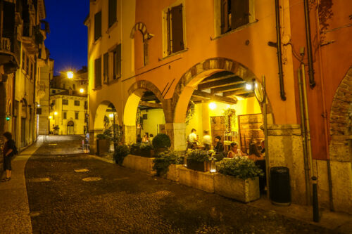 Verona restaurant exterior