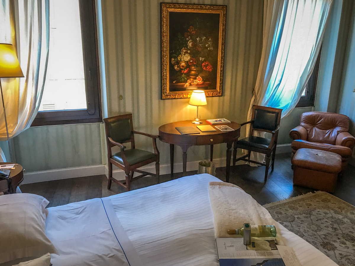 Palazzo Victoria hotel bedroom
