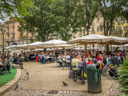 Dining in a park Turin Giardino Bottero