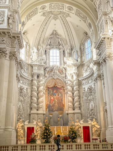 Theatine Church altar