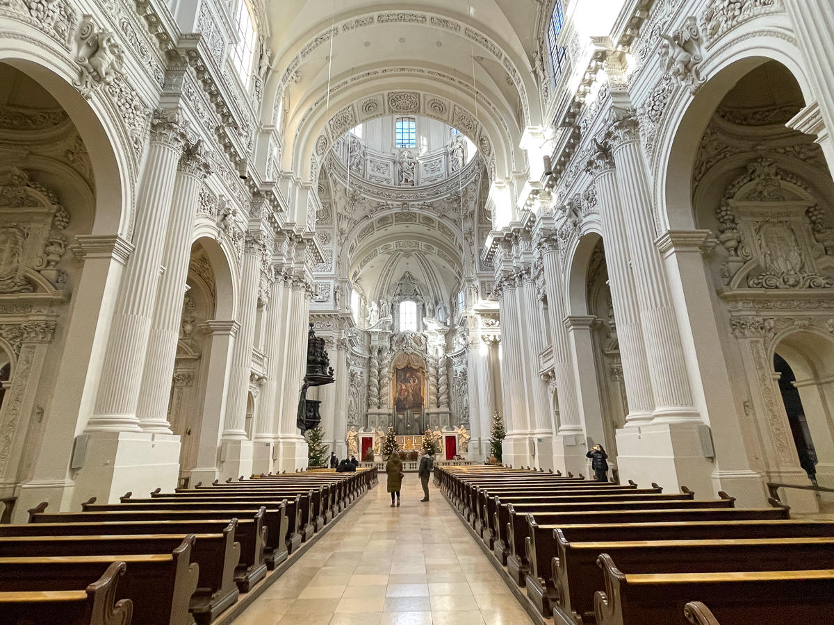 Theatine Church aisle