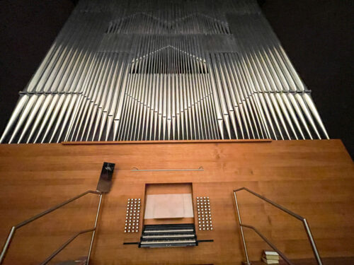 Herz-Jesu-Kirche organ pipe angle