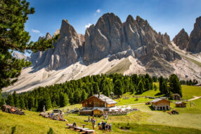 HIKE TO AN AMAZING ALPINE LUNCH IN VAL DI FUNES IN THE DOLOMITES