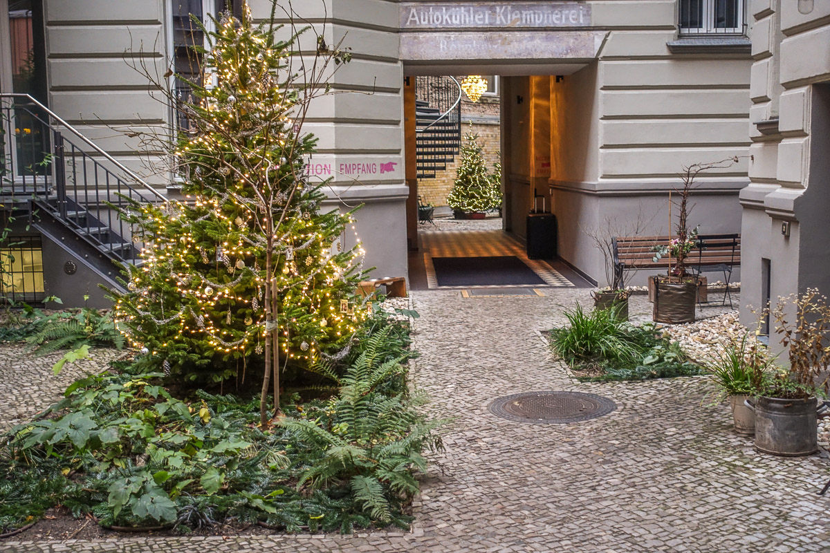 Gorki Apartments Berlin courtyard