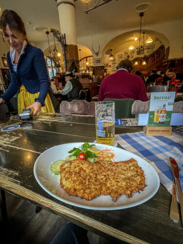 Schneider Bräuhaus München schnitzel