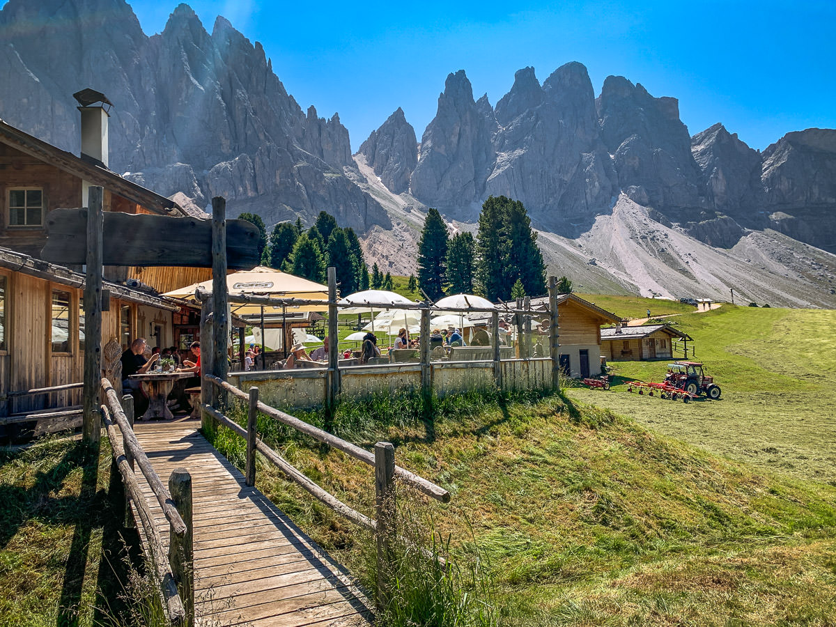 Geisleralm restaurant deck