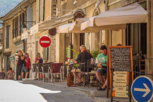 main square Ménerbes