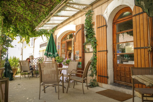 best restaurant Saint-Saturnin-lès-Apt Le Saint Hubert