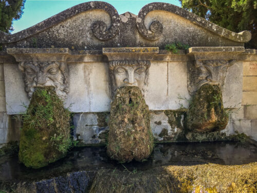 Lourmarin fountain