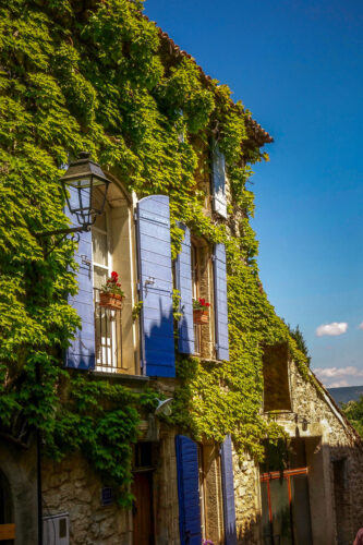 shutters Saignon Provence