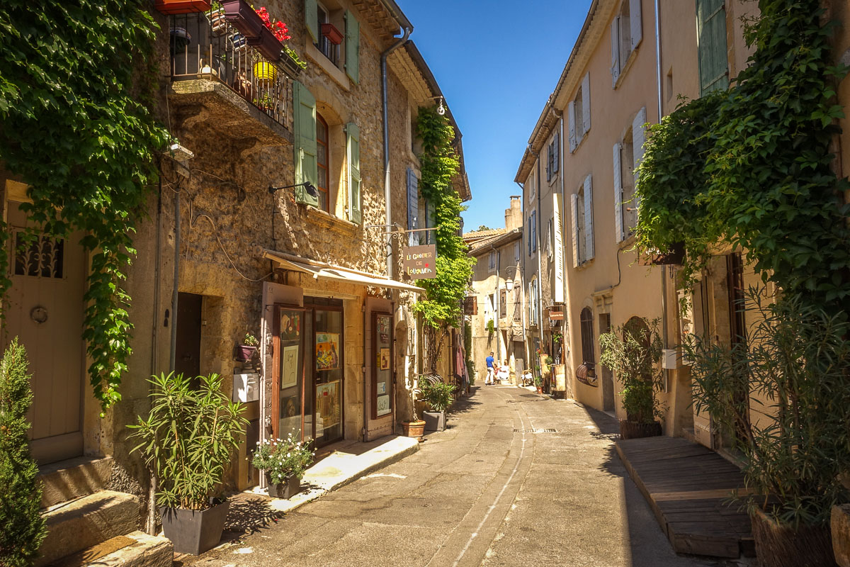 Lourmarin best shopping