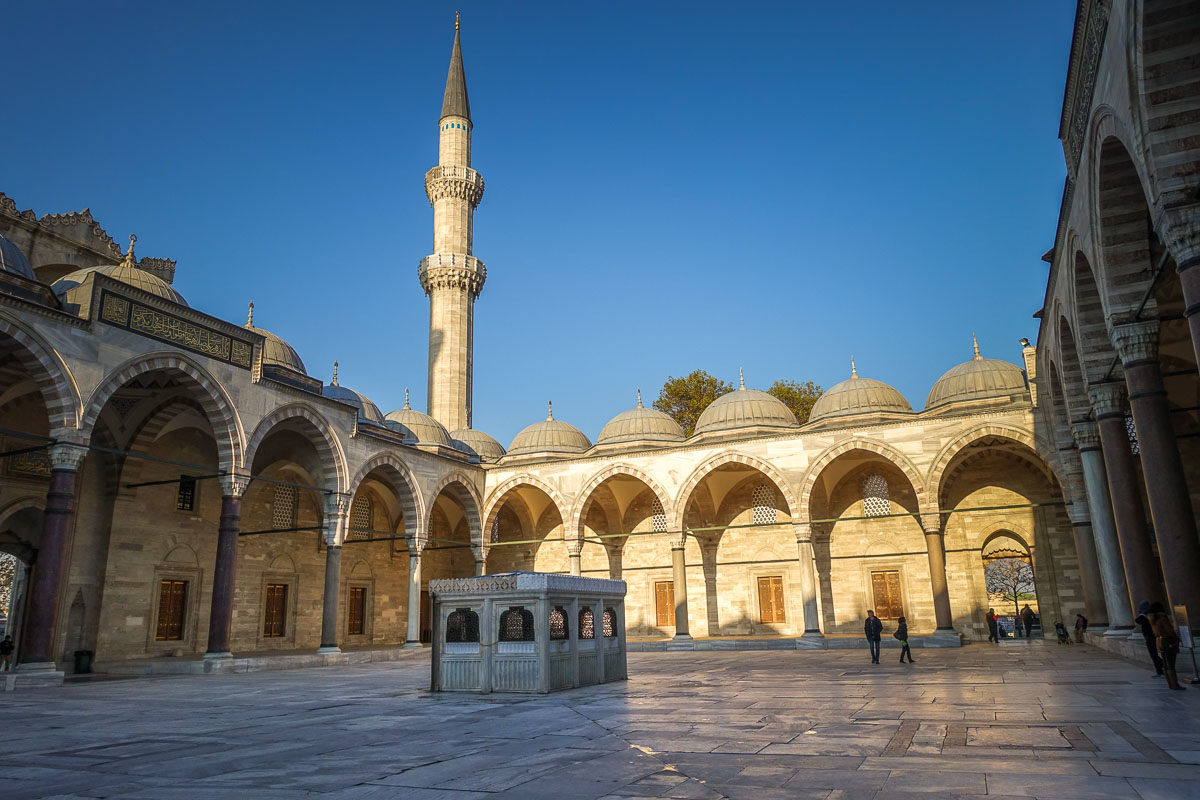 Süleymaniye Mosque courtyard