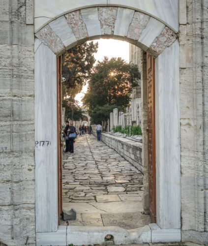 Süleymaniye Mosque cemetery entrance