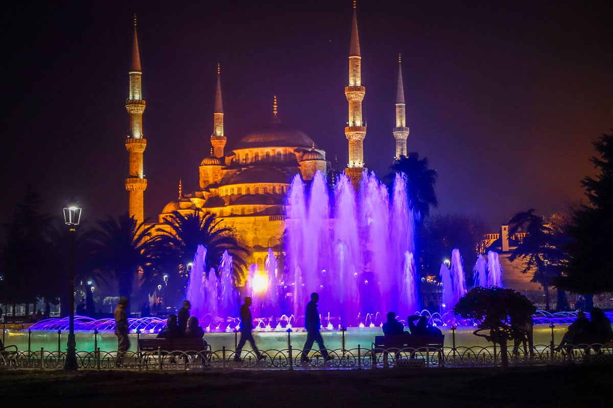 Sultanahmet Square fountain and mosque at night