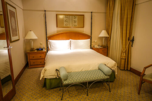 Four Seasons Istanbul king bed