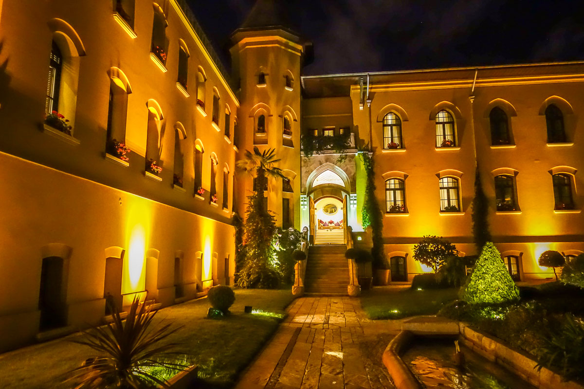 Four Seasons Istanbul courtyard at night