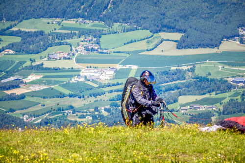 Paraglider chute Kronplatz