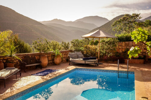 Kasbah Tamadot pool morning